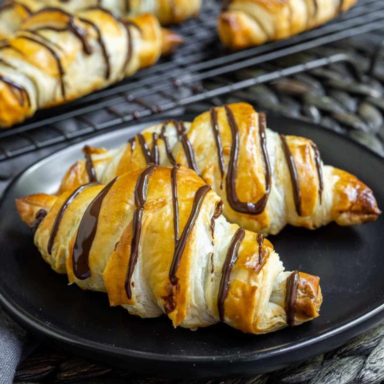 Easy-Chocolate-Croissant_IG-3